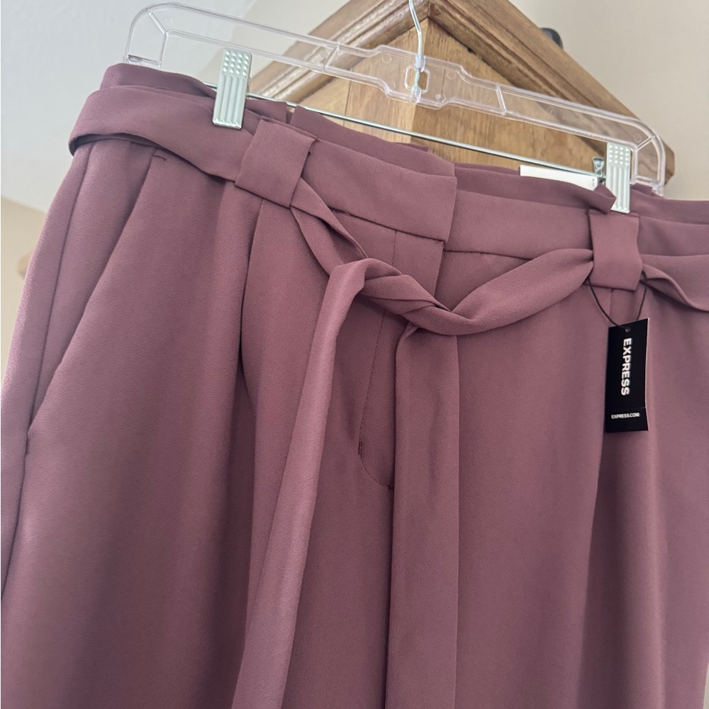 Express Ankle high rise dress pants in mauve